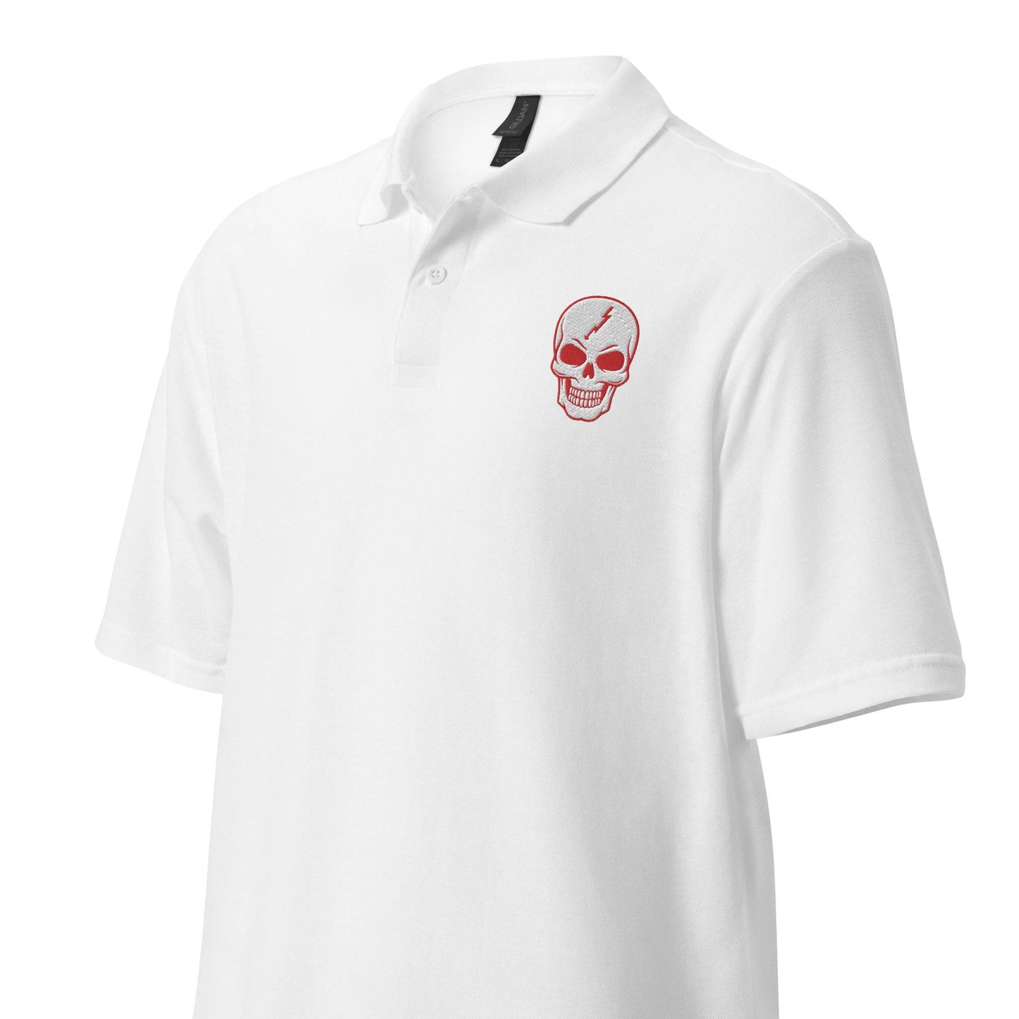 Polo blanco Rayo Vallecano equipo fútbol calavera perfil